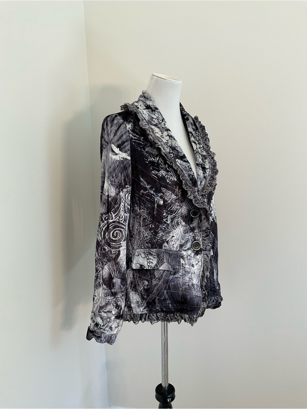 Alberto Makali Monochrome Abstract Floral Print Velvet Jacket - Picture 4 of 8